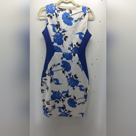 Chic Blue Floral Mini Dress - Picture 2 of 4